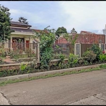 Adinda Homestay Lembang Exteriör bild