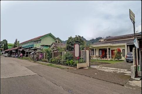 Adinda Homestay Lembang Exteriör bild