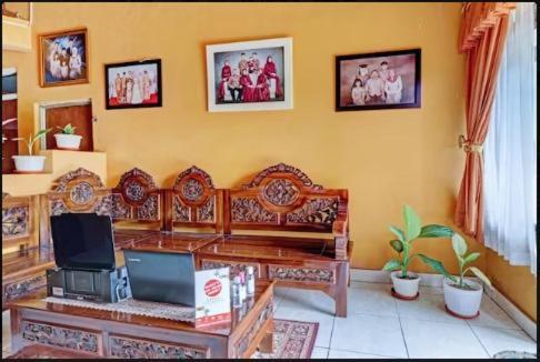 Adinda Homestay Lembang Exteriör bild